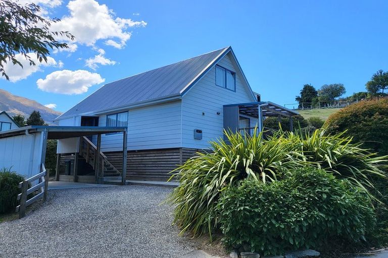 Photo of property in 37 Noema Terrace, Lake Hawea, Wanaka, 9382