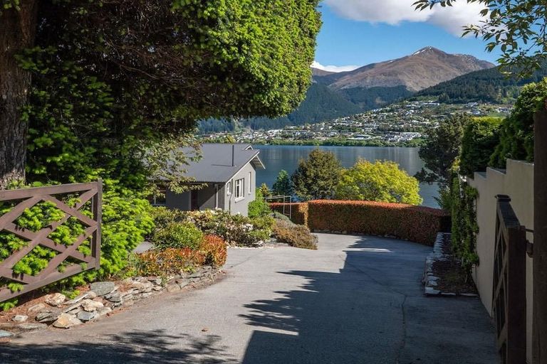 Photo of property in 611 Peninsula Road, Kelvin Heights, Queenstown, 9300