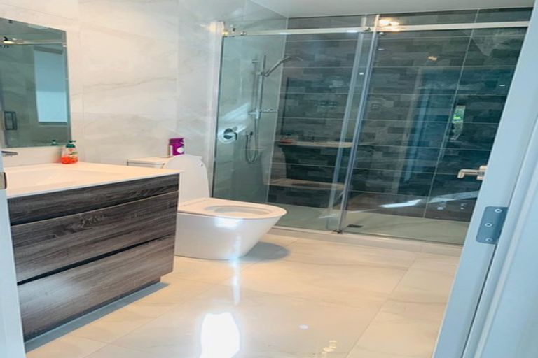 Photo of property in 5 Pinehurst Place, Wattle Downs, Auckland, 2103