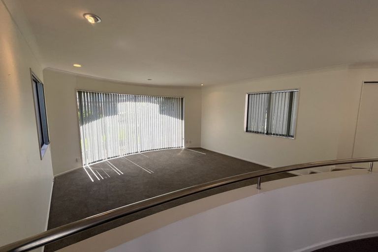 Photo of property in 3 Larkin Place, Somerville, Auckland, 2014