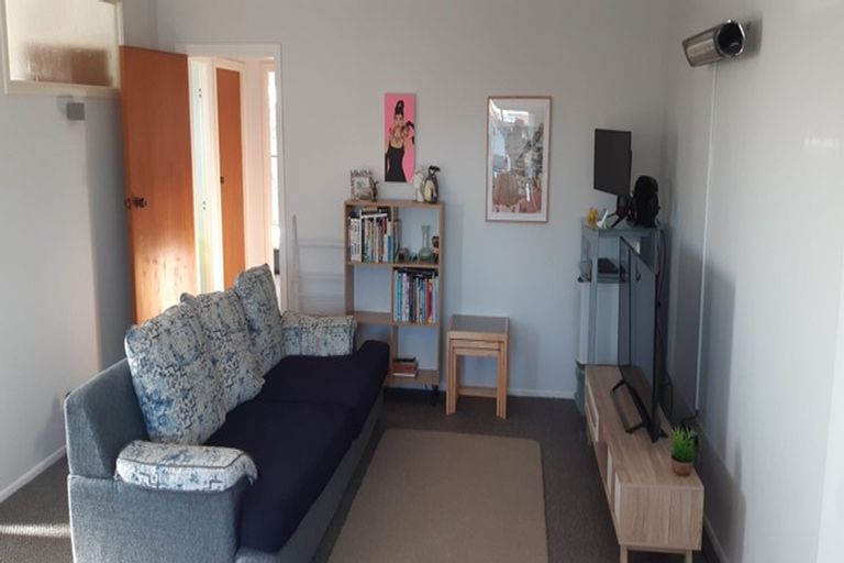 Photo of property in 21a Dorset Avenue, Westown, New Plymouth, 4310