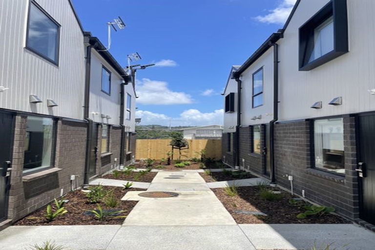 Photo of property in 15/3234 Great North Road, New Lynn, Auckland, 0600