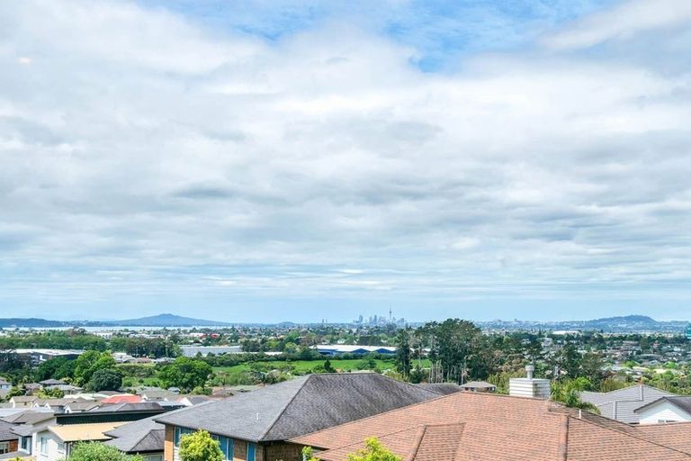 Photo of property in 14 Platinum Rise, Ranui, Auckland, 0612