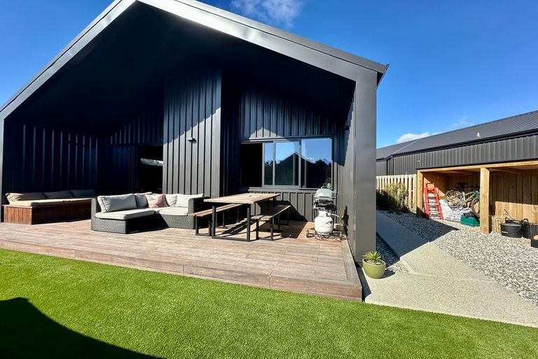 Photo of property in Northlake, 7 Cairnmuir Street, Wanaka, 9305