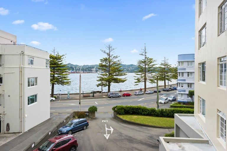 Photo of property in Wharenui Apartments, 274 Oriental Parade, Oriental Bay, Wellington, 6011