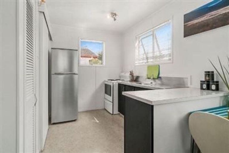 Photo of property in 2/23 Mildmay Road, Henderson, Auckland, 0610