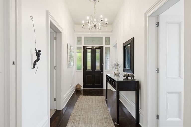 Photo of property in 92 Warrington Street, Mairehau, Christchurch, 8013