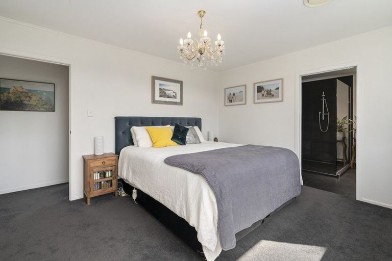 Photo of property in 14b Truby King Street, Merrilands, New Plymouth, 4312