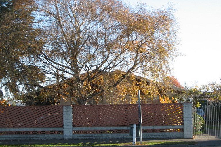 Photo of property in 217a Main North Road, Redwood, Christchurch, 8051