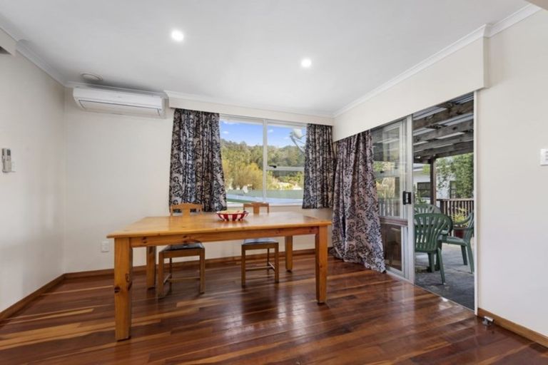 Photo of property in 102 Horoeka Street, Stokes Valley, Lower Hutt, 5019