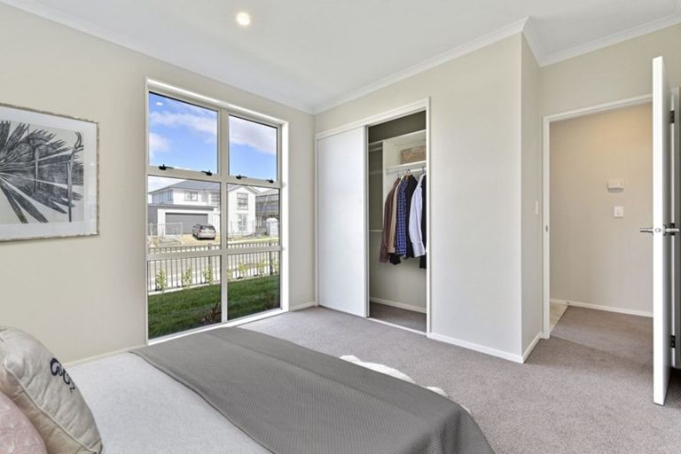 Photo of property in 26 Kukuwai Avenue, Red Beach, 0932