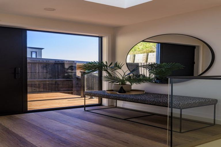 Photo of property in 37 Ruapehu Street, Paraparaumu, 5032