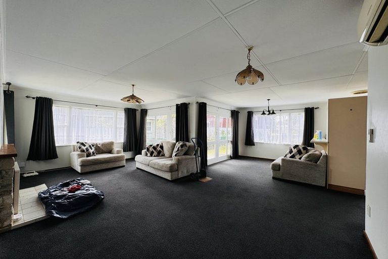 Photo of property in 43 Grey Street, Woodville, 4920