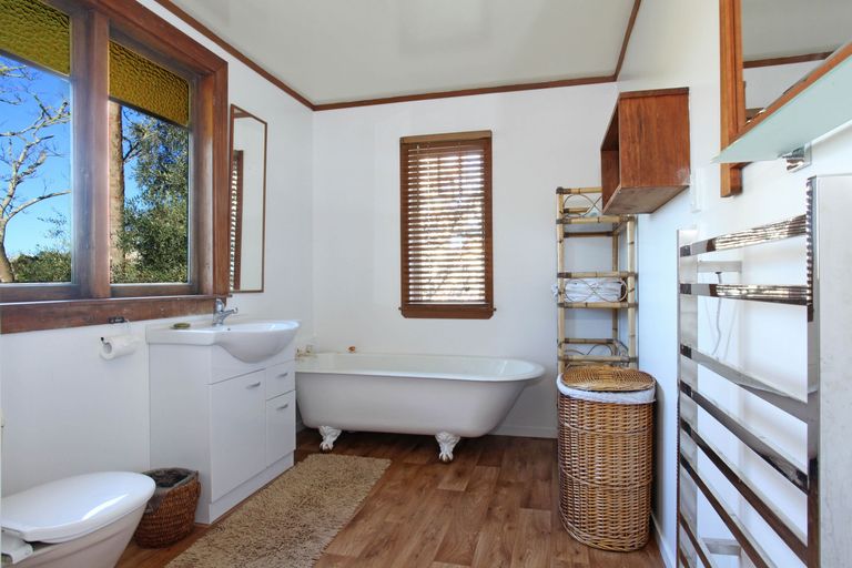 Photo of property in 104a Greenslade Road, Raglan, 3295