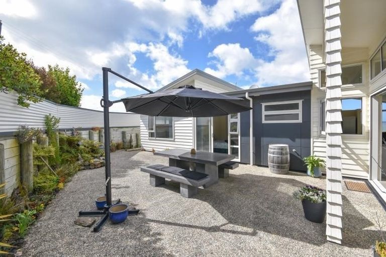 Photo of property in 10 Trecastell Street, Brighton, Dunedin, 9035