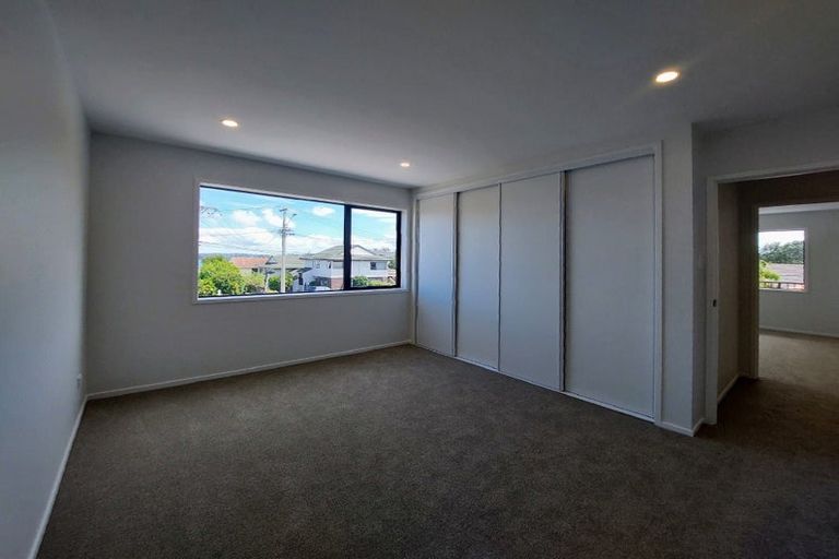 Photo of property in 122a Bucklands Beach Road, Bucklands Beach, Auckland, 2012