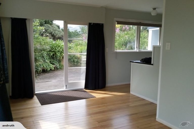 Photo of property in 24 Glen Road, Raumati South, Paraparaumu, 5032