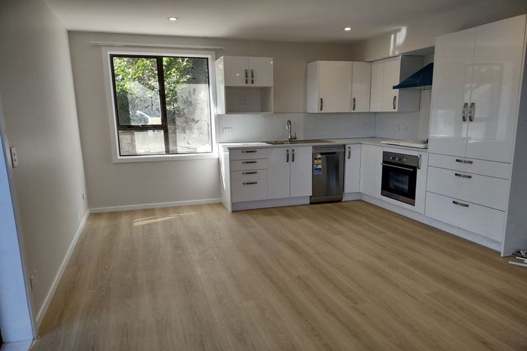 Photo of property in 11 Kinnel Grove, Papakowhai, Porirua, 5024