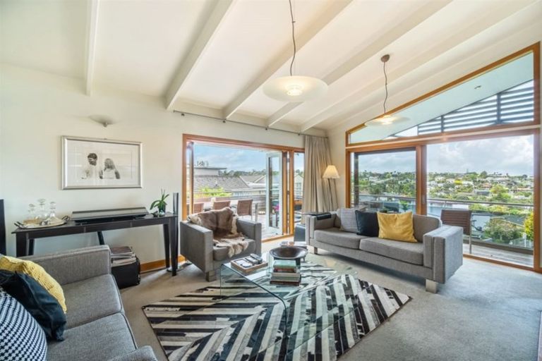 Photo of property in 43 Aotearoa Terrace, Murrays Bay, Auckland, 0630