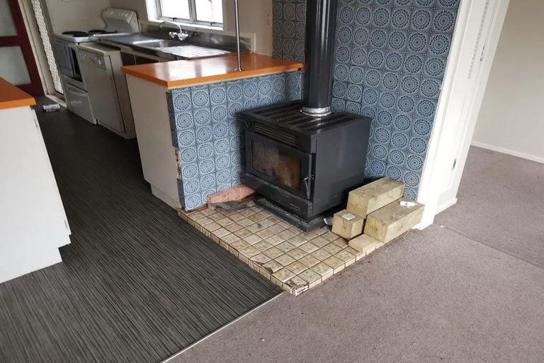 Photo of property in 28 Glynnbrooke Street, Te Atatu South, Auckland, 0610