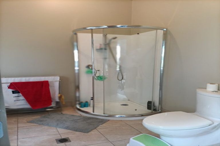 Photo of property in 13 Terry Smyth Drive, Kumeu, 0892