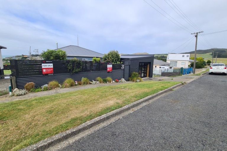 Photo of property in 23 Osborne Street, Riverton/aparima, Riverton, 9822