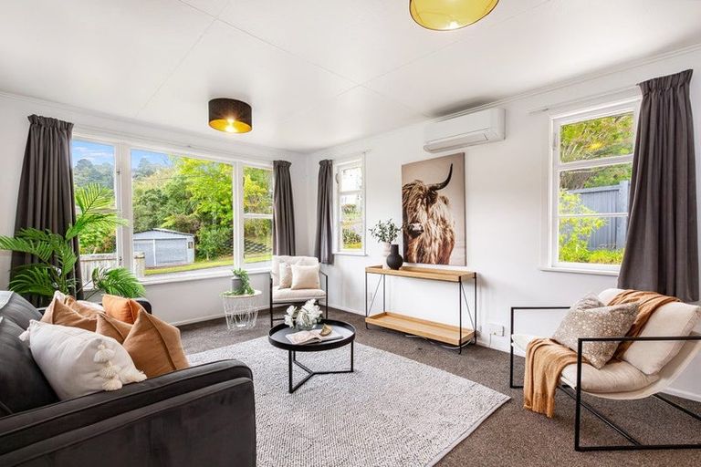 Photo of property in 16 Rintoul Grove, Stokes Valley, Lower Hutt, 5019