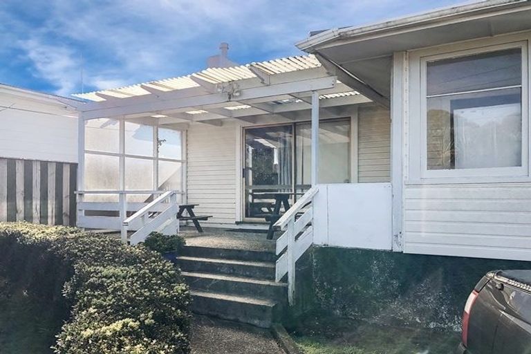 Photo of property in 4 Greenmeadows Avenue, Manurewa East, Auckland, 2102