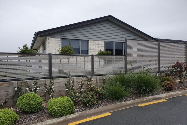 Photo of property in Waterview Estate, 86/4 Greystone Place, Omokoroa, 3114
