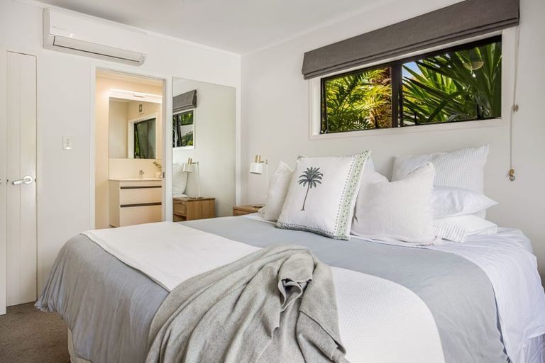 Photo of property in 1 Wharf Road, Te Atatu Peninsula, Auckland, 0610