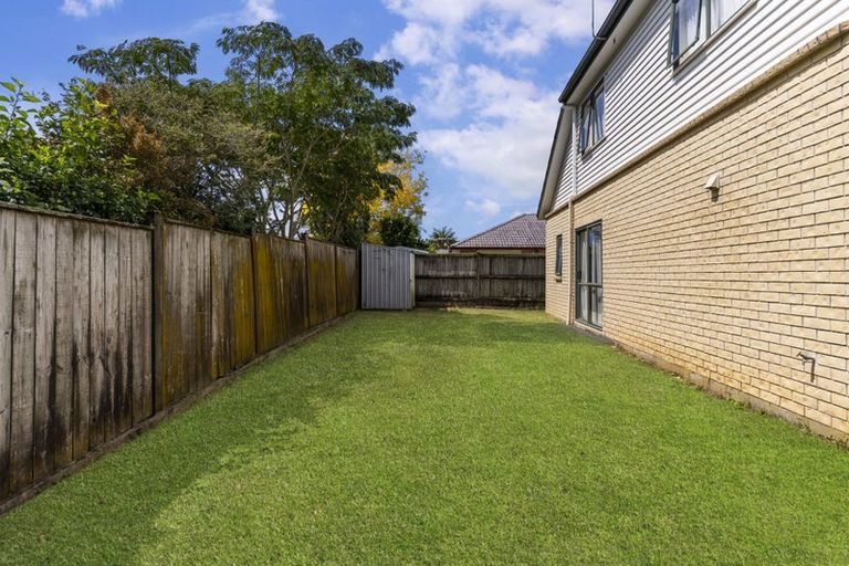 Photo of property in 2 Erne Crescent, East Tamaki, Auckland, 2016