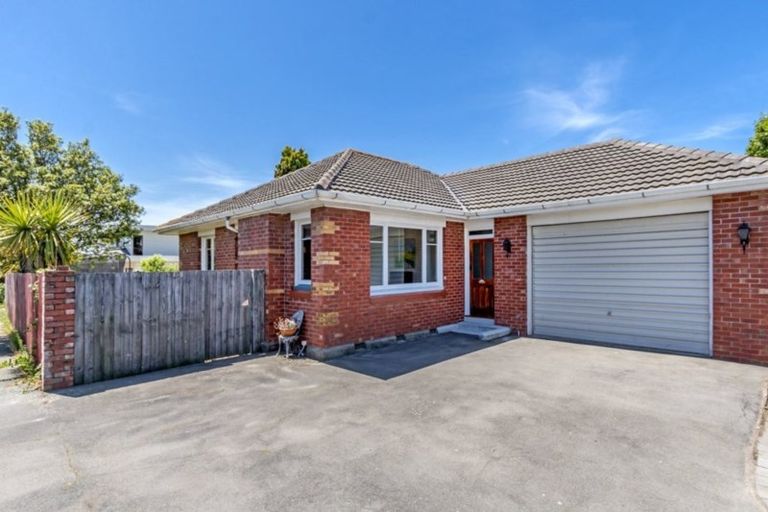 Photo of property in 146 Yaldhurst Road, Sockburn, Christchurch, 8042