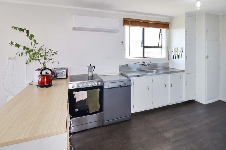 Photo of property in 9 Roiri Way, Titahi Bay, Porirua, 5022