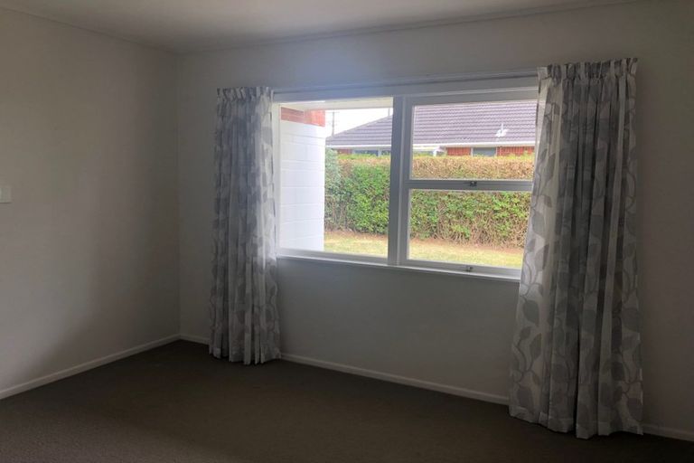 Photo of property in 2/4 Cecil Road, Milford, Auckland, 0620