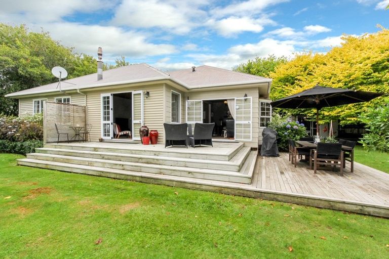 Photo of property in 1066 Egmont Road, Egmont Village, New Plymouth, 4372