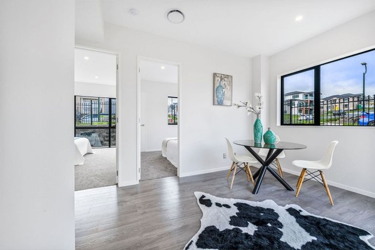 Photo of property in 82 Tir Conaill Avenue, Flat Bush, Auckland, 2019