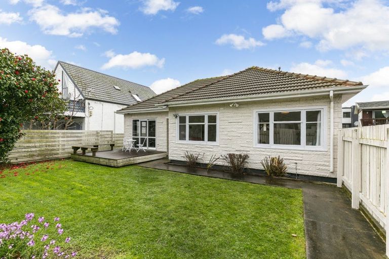 Photo of property in 62 Beauchamp Street, Tawa, Wellington, 5028