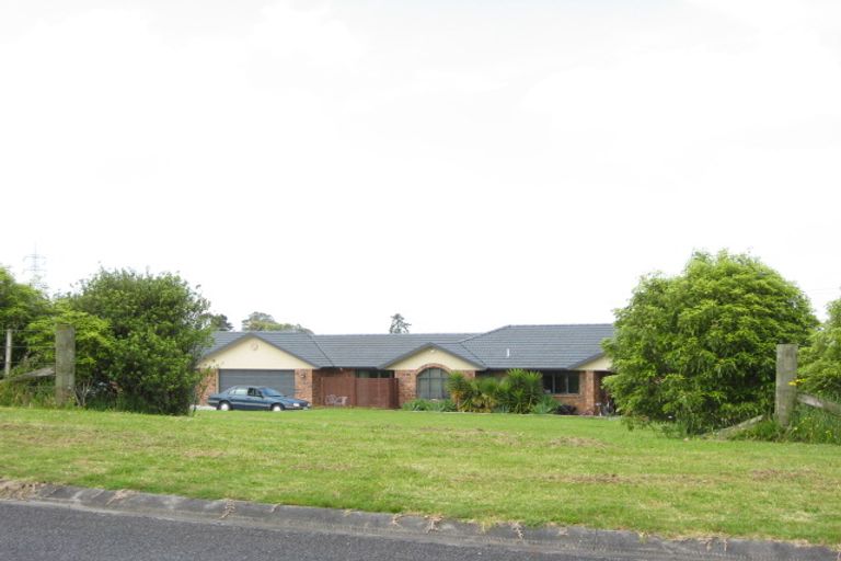 Photo of property in 31 Terry Smyth Drive, Kumeu, 0892