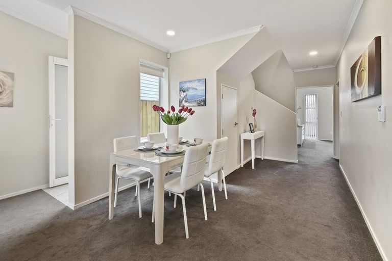 Photo of property in 12 Saddleback Crescent, Papakura, 2110