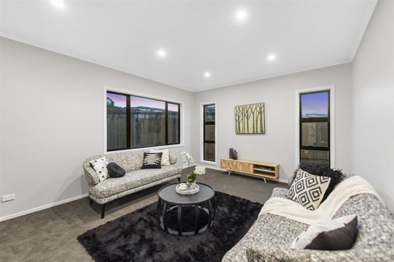 Photo of property in 15 Waikaka Place, Rototuna North, Hamilton, 3210