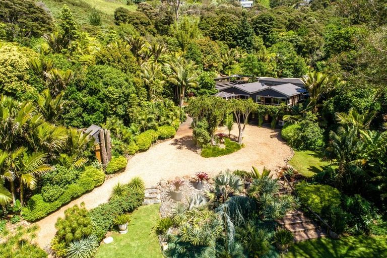 Photo of property in 27-29 Te Toki Road, Ostend, Waiheke Island, 1081