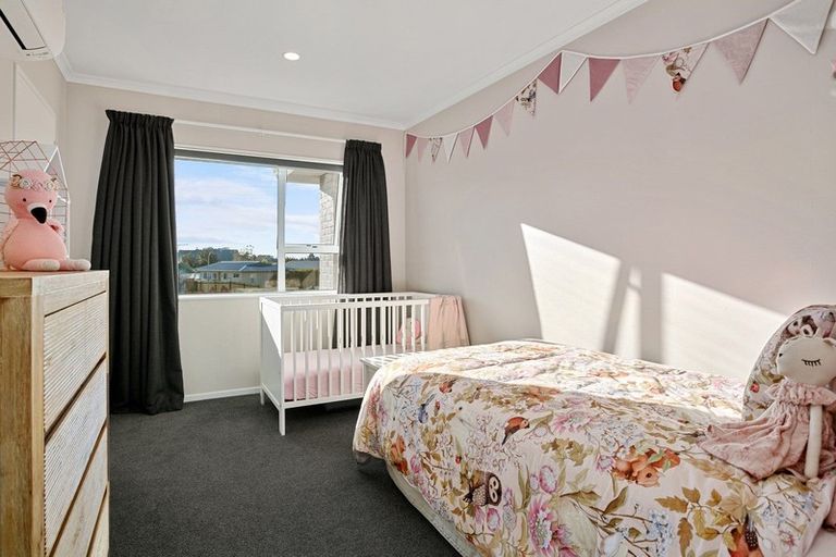 Photo of property in 37 Sheridan Crescent, Leamington, Cambridge, 3432