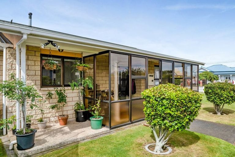 Photo of property in 180 Waihi Road, Hawera, 4610