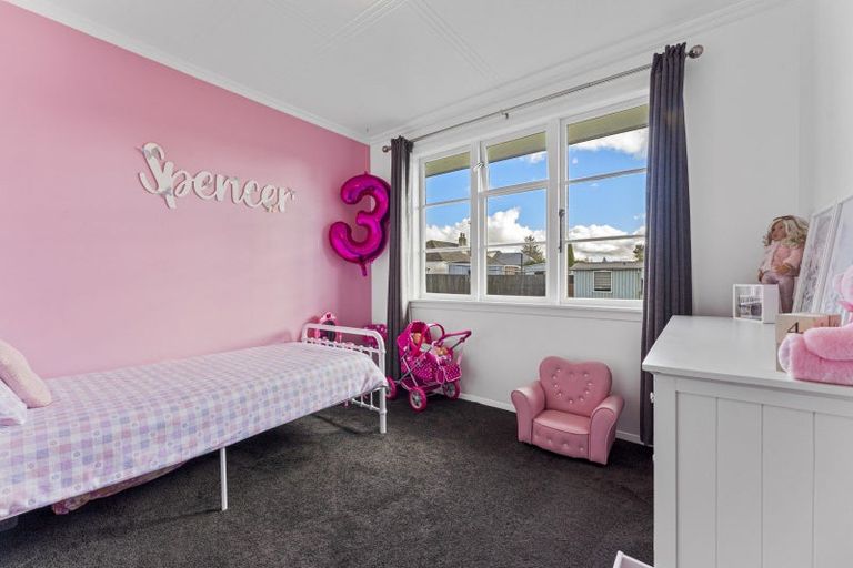 Photo of property in 8 Victoria Avenue, Pahiatua, 4910