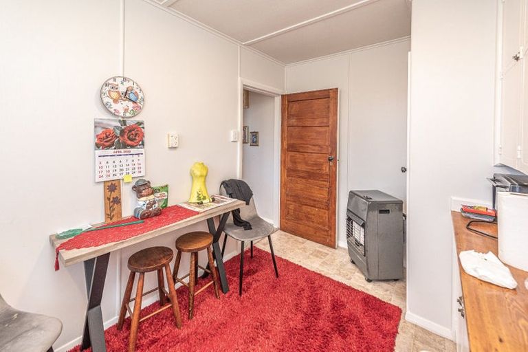 Photo of property in 52 Cuba Street, Marton, 4710