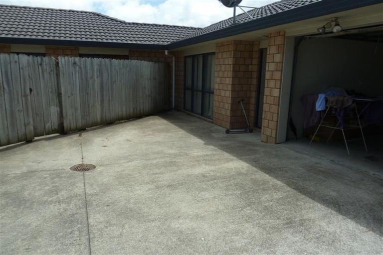 Photo of property in 16 Raphoe Road, Flat Bush, Auckland, 2019