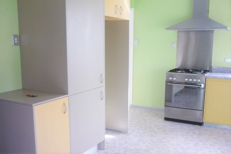 Photo of property in 6 Peace Avenue, Moturoa, New Plymouth, 4310