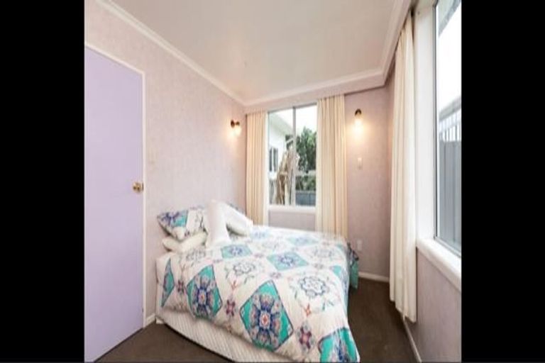 Photo of property in 7 Peace Avenue, Moturoa, New Plymouth, 4310