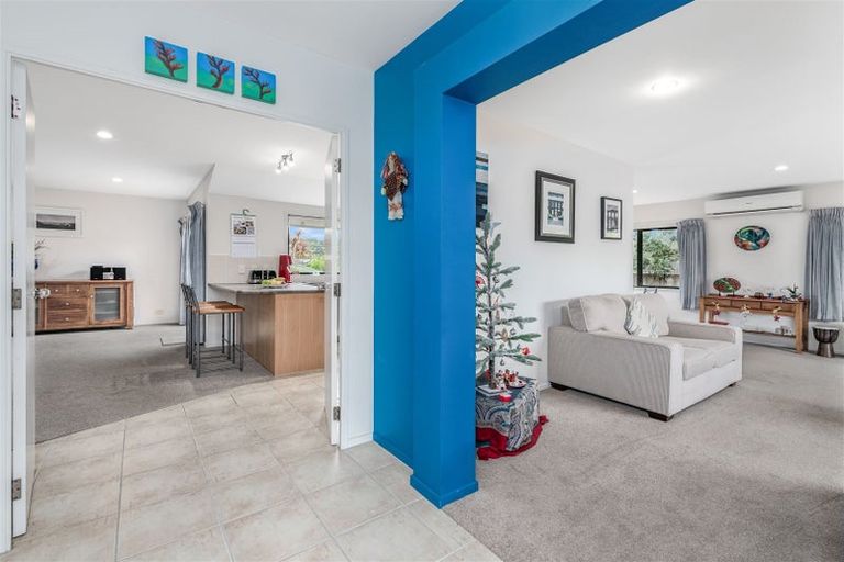 Photo of property in 9 Zeus Avenue, Henderson, Auckland, 0612