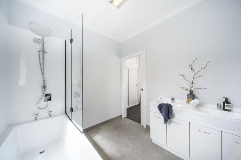 Photo of property in 29 Limbrick Street, Terrace End, Palmerston North, 4410